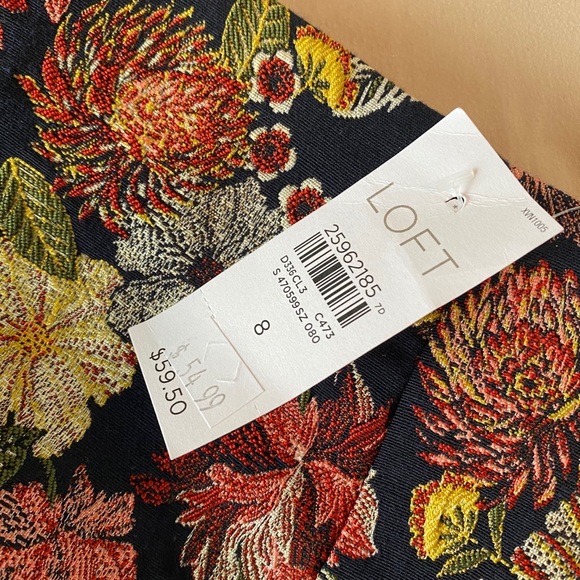 LOFT Floral Miniskirt NWT - Picture 2 of 5